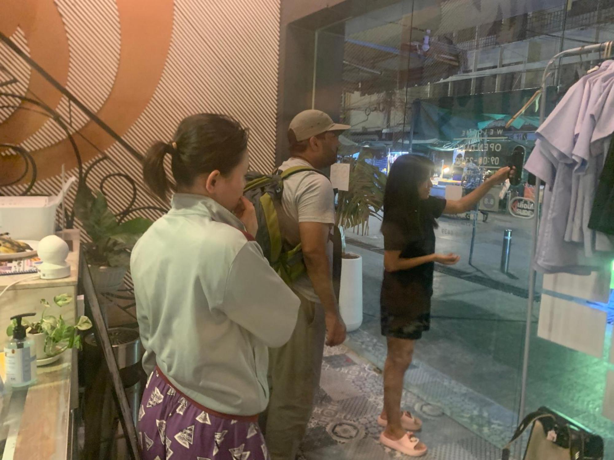 Susu Khaosan Hostel Bangkok Ngoại thất bức ảnh