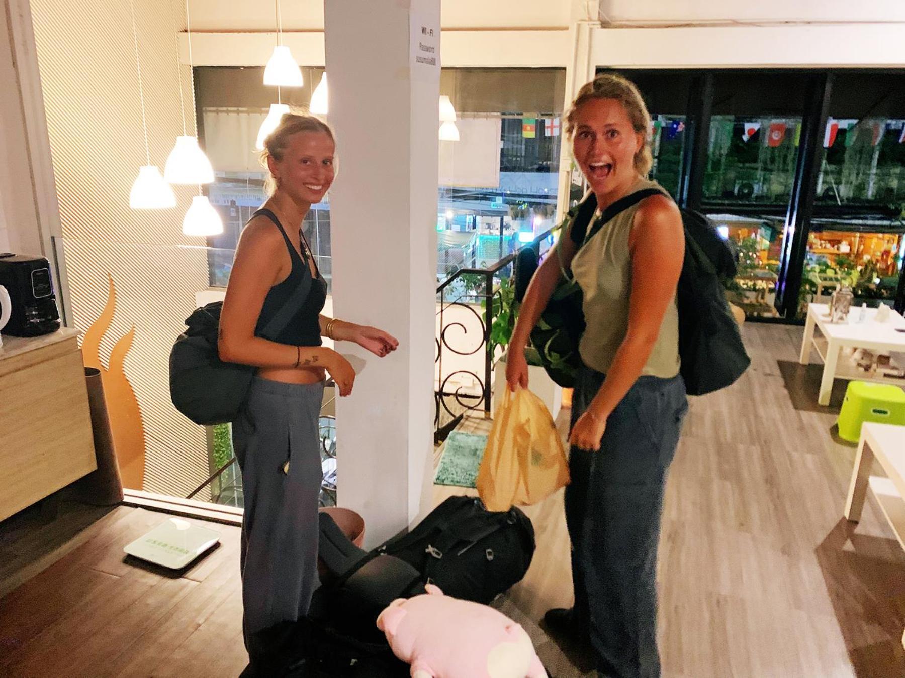 Susu Khaosan Hostel Bangkok Ngoại thất bức ảnh