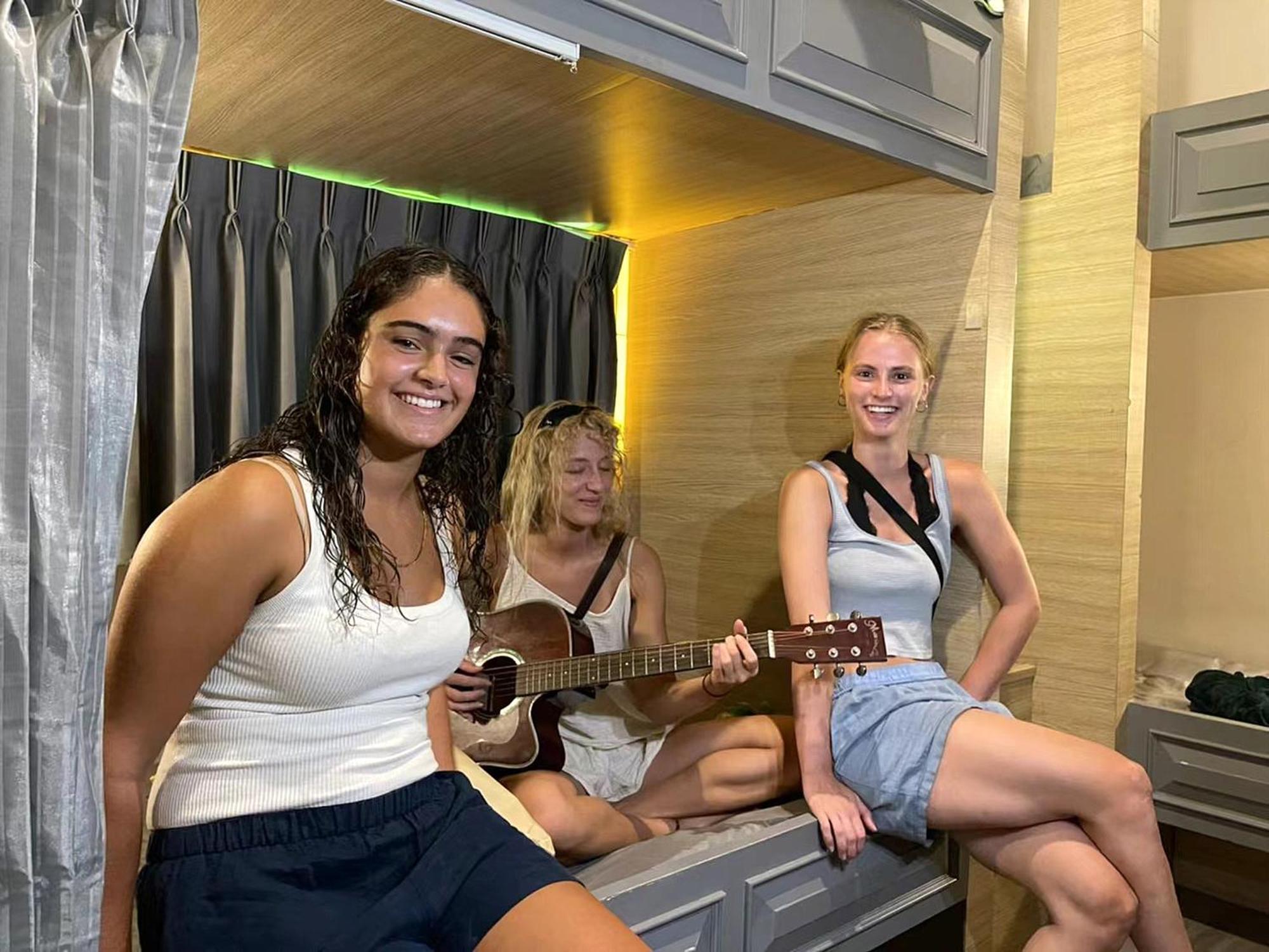 Susu Khaosan Hostel Bangkok Ngoại thất bức ảnh